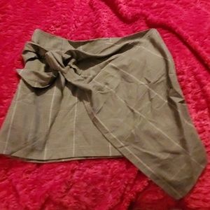 Mock tie skirt